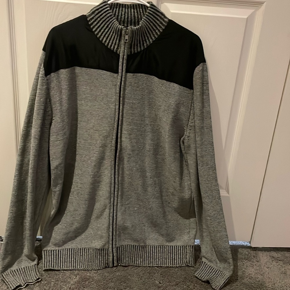 Men’s dress knit zip up sweater
